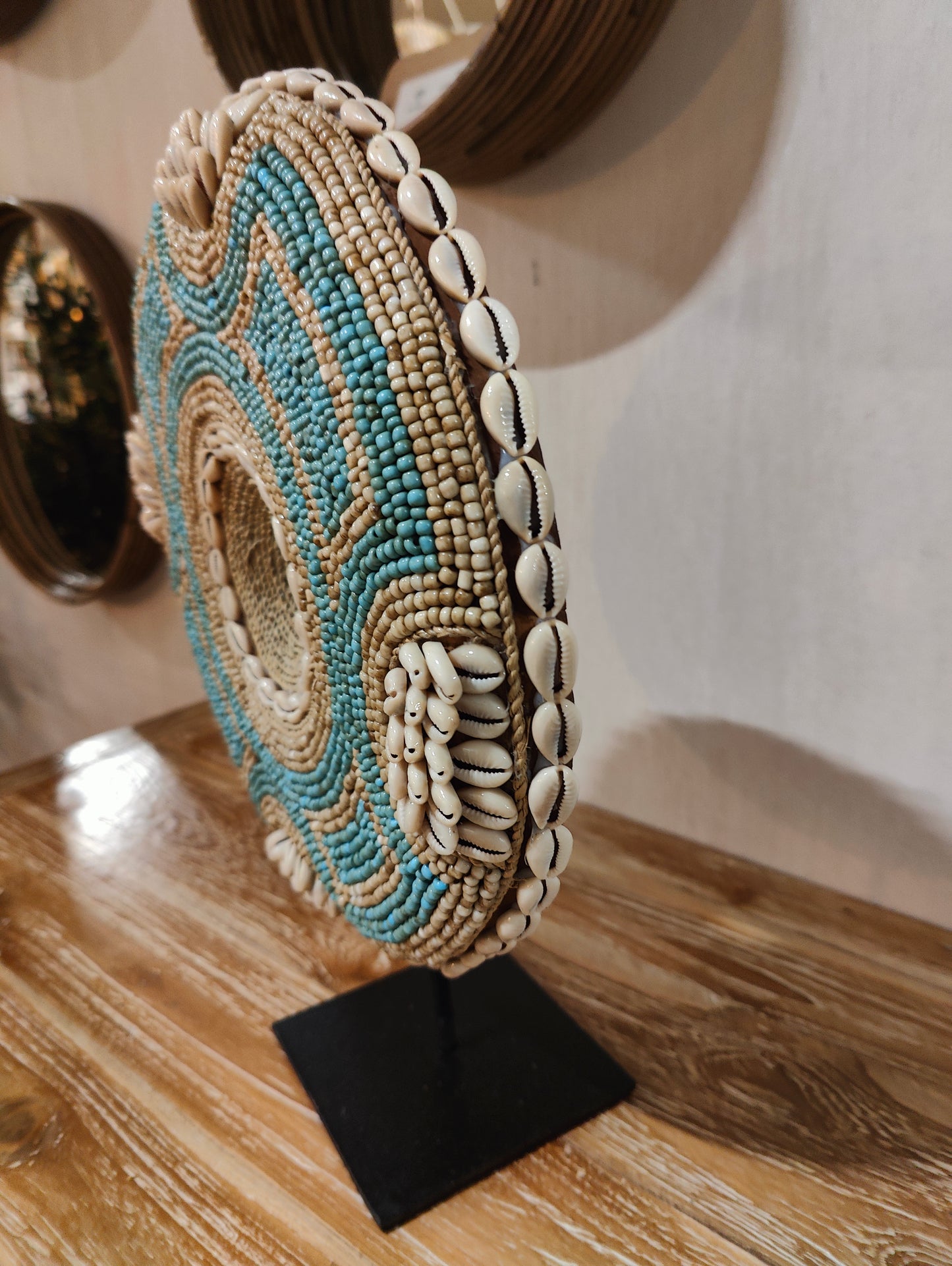 BF35C Deco aqua met beige schelpen diameter 30 cm