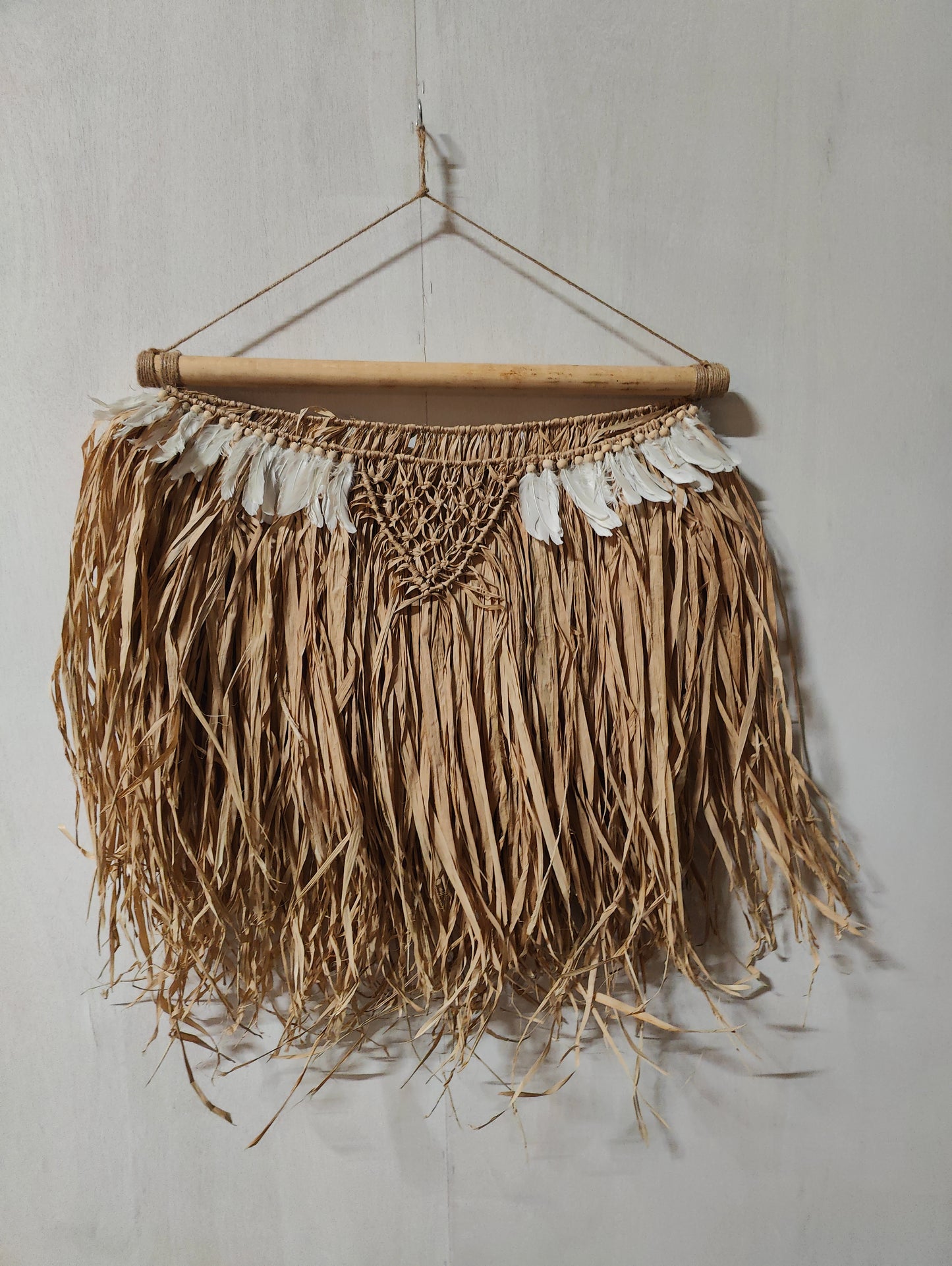 M31 wandhanger met veren 75 cm breed en 75 cm hoog