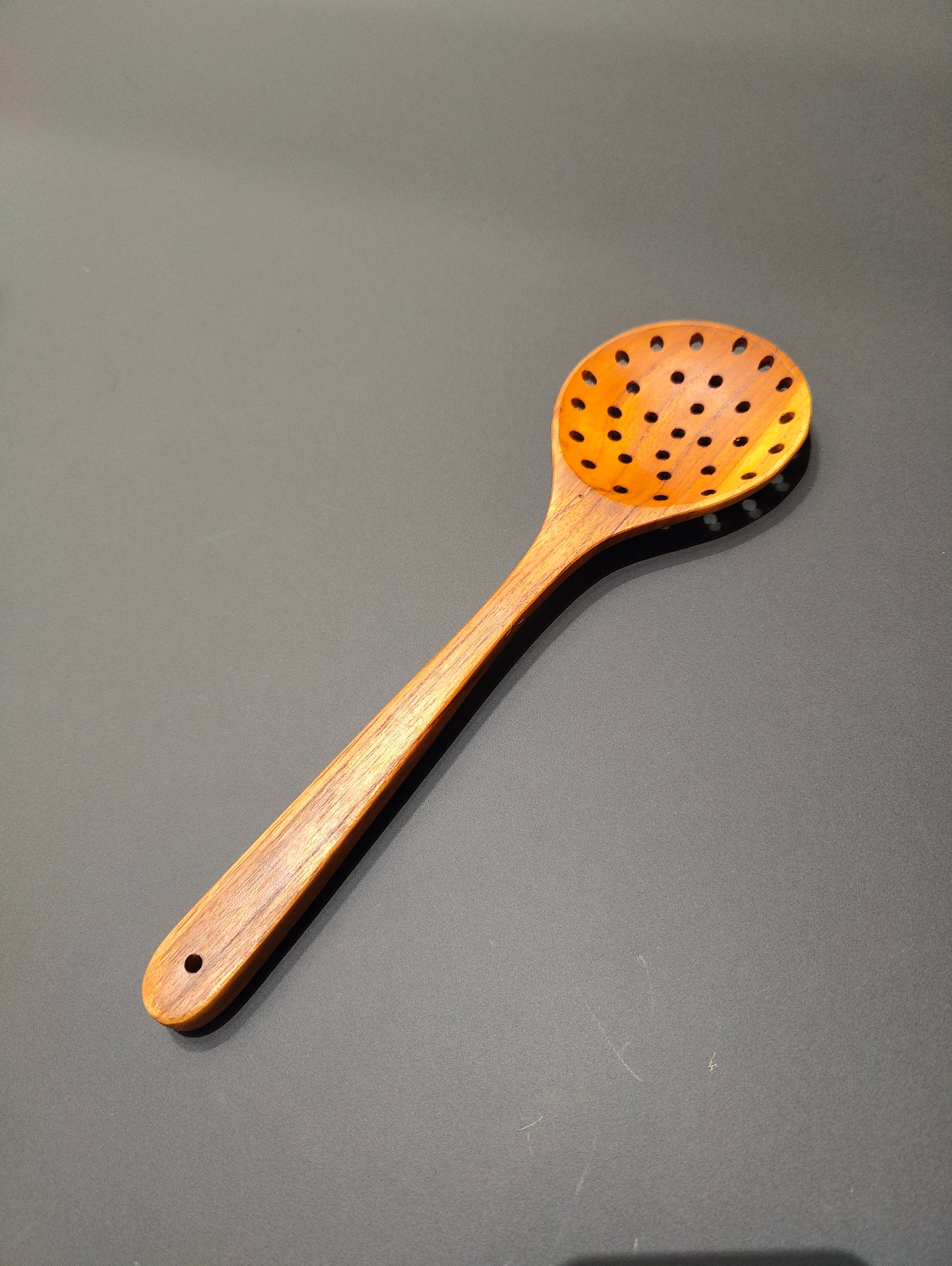 220113		spatel recht met gaatjes (strainer)