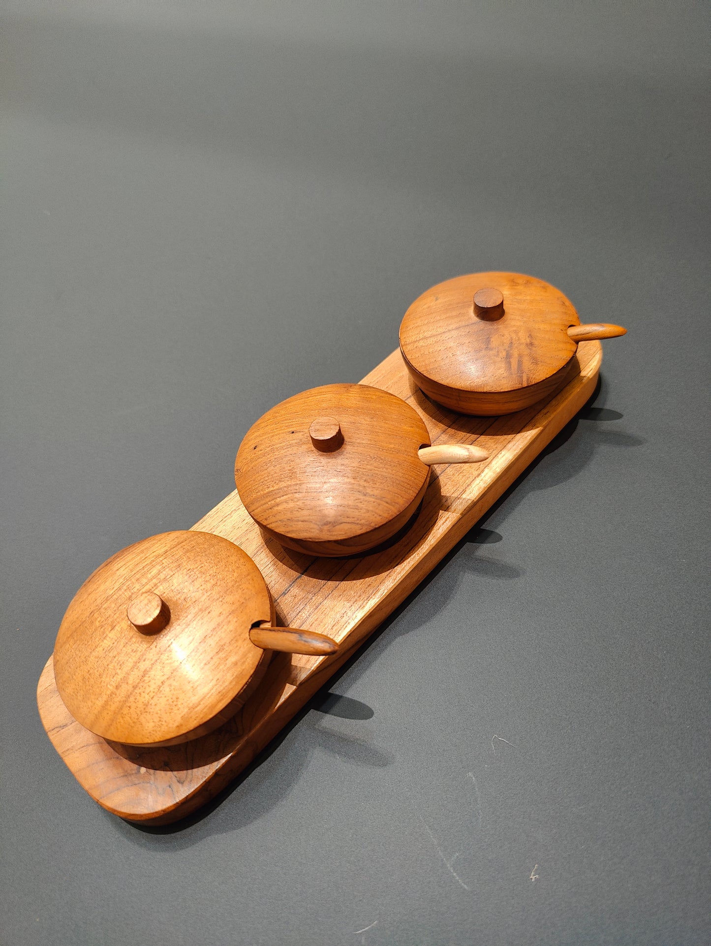 220114		Kruidenpotjes 3 bakjes op plankje 25,5x7,5