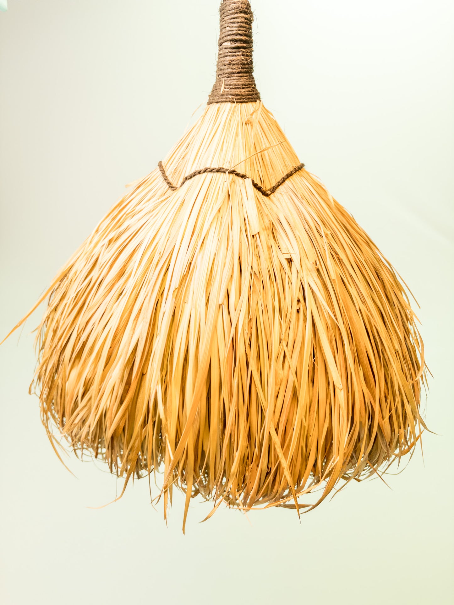 800013		rieten lamp vierkant 30 cm   hoogte 50 cm