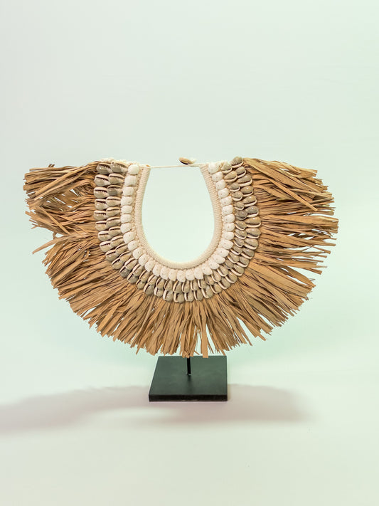 600033		U standaard met schelpen hanger hoog 30 cm breed 50 cm