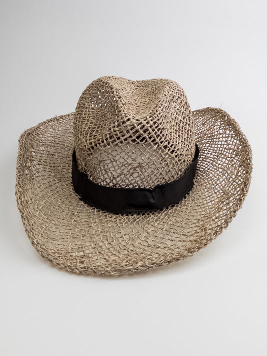 600023		decoratie hoed met zwarte rand