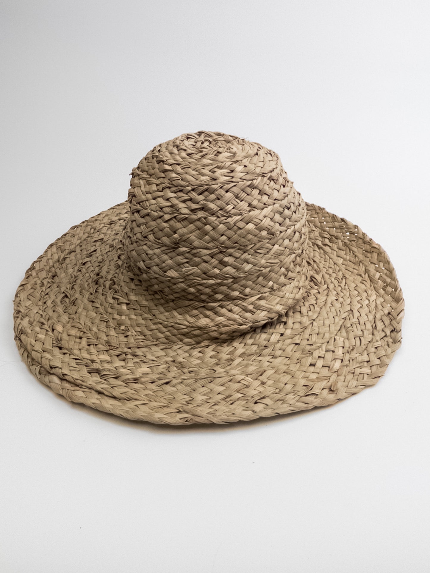 600024		decoratie hoed naturel